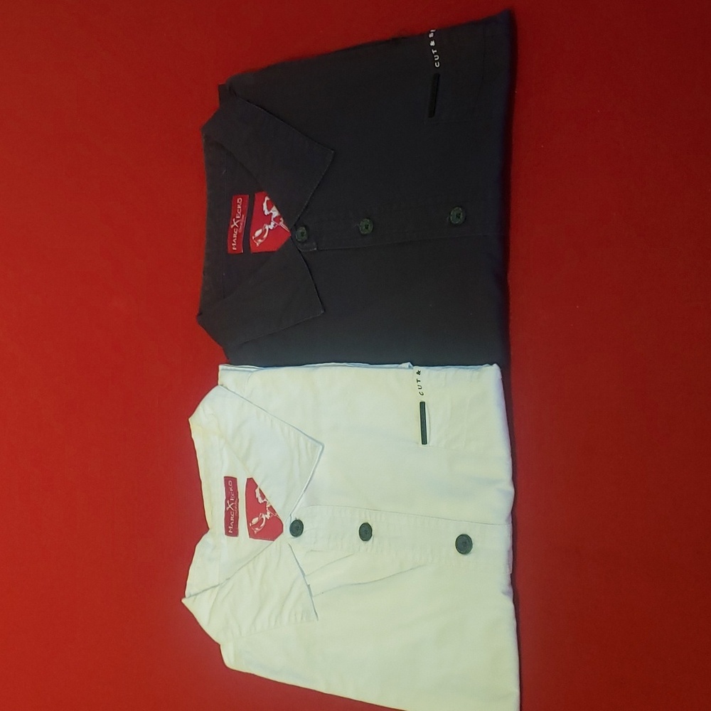 Lot of 2 Mens XXLshort sleeve button up navy blue and white shirts by Marc Ecko.